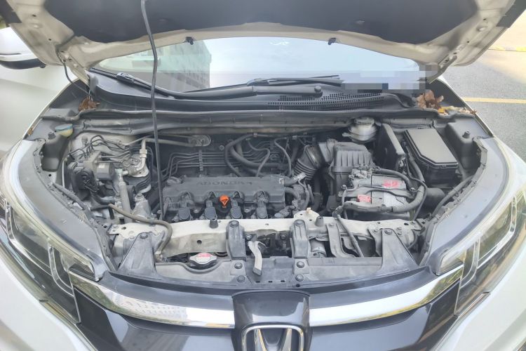 Used Honda CR-V 2015 2.0L two-wheel drive Fashion Edition Engine Bay