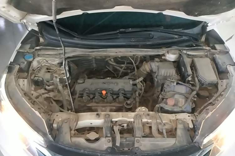 Used Honda CR-V 2015 2.0L two-wheel drive Fashion Edition Engine Bay