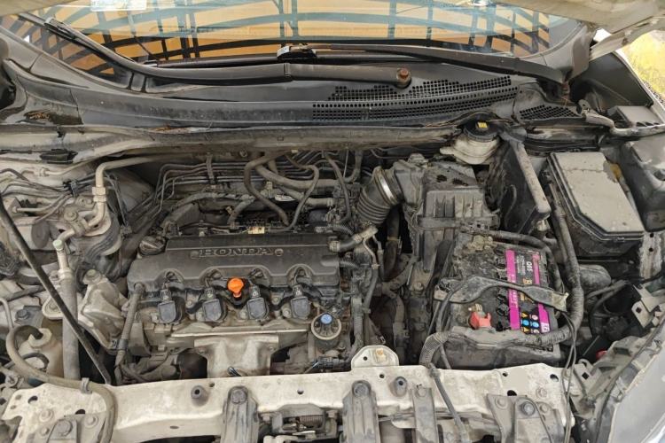 Used Honda CR-V 2015 2.0L two-wheel drive urban version Engine Bay