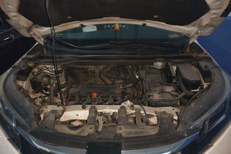 Used Honda CR-V 2015 2.0L two-wheel drive urban version Engine Bay