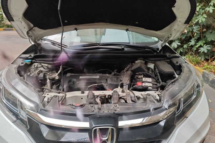 Used Honda CR-V 2015 2.4L two-wheel drive luxury version Engine Bay