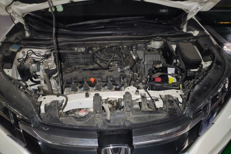 Used Honda CR-V 2015 2.0L two-wheel drive urban version Engine Bay