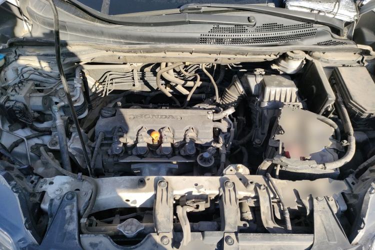 Used Honda CR-V 2015 2.0L two-wheel drive Fashion Edition Engine Bay