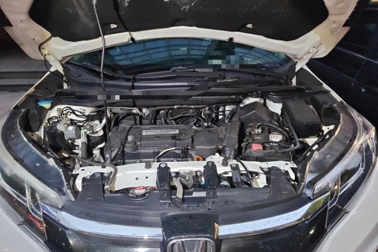 Used Honda CR-V 2015 2.4L two-wheel drive luxury version Engine Bay