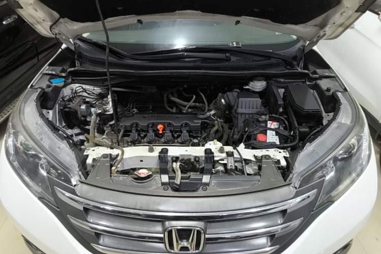 Used Honda CR-V 2015 2.0L 2WD Classic Edition Engine Bay