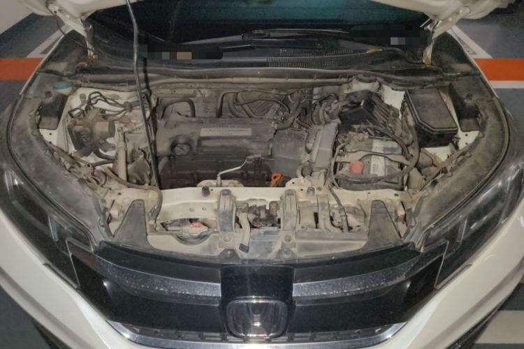 Used Honda CR-V 2015 2.4L four-wheel drive luxury version Engine Bay