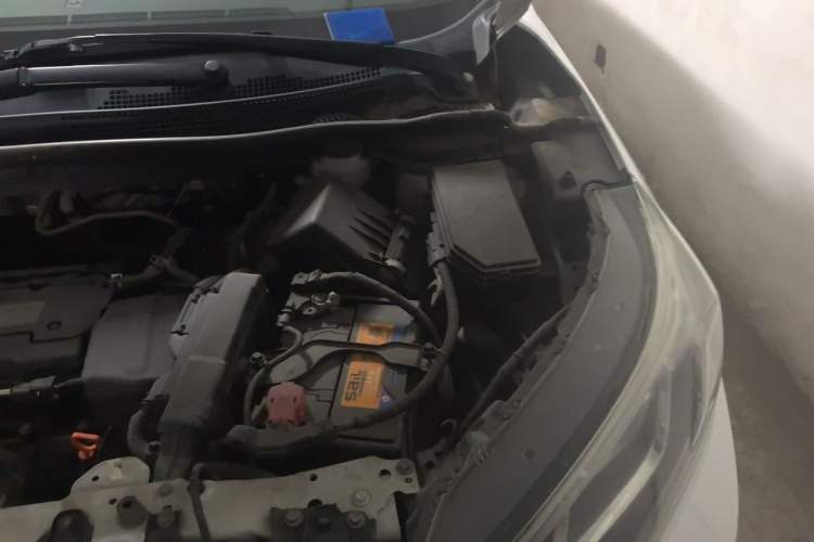 Used Honda CR-V 2015 2.4L two-wheel drive luxury version Engine Bay Left