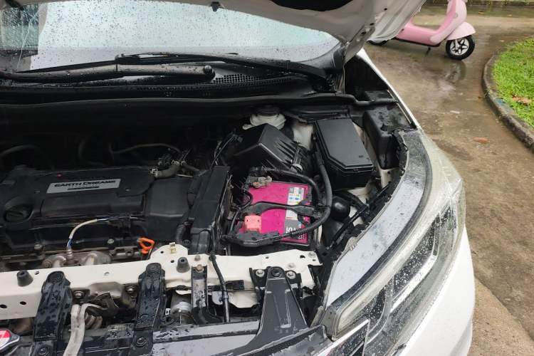 Used Honda CR-V 2015 2.4L four-wheel drive luxury version Engine Bay Left