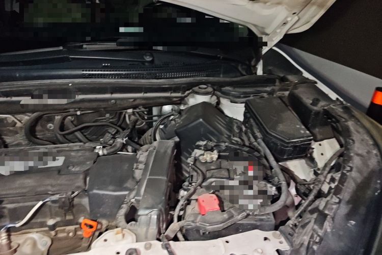 Used Honda CR-V 2015 2.4L two-wheel drive luxury version Engine Bay Left