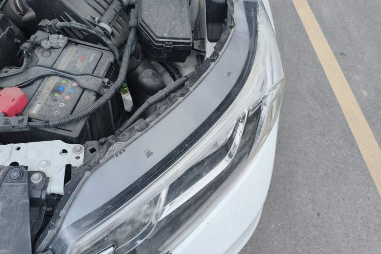 Used Honda CR-V 2015 2.4L two-wheel drive luxury version Engine Bay Left