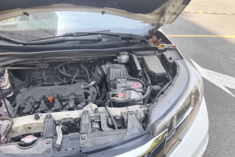Used Honda CR-V 2015 2.0L two-wheel drive Fashion Edition Engine Bay Left