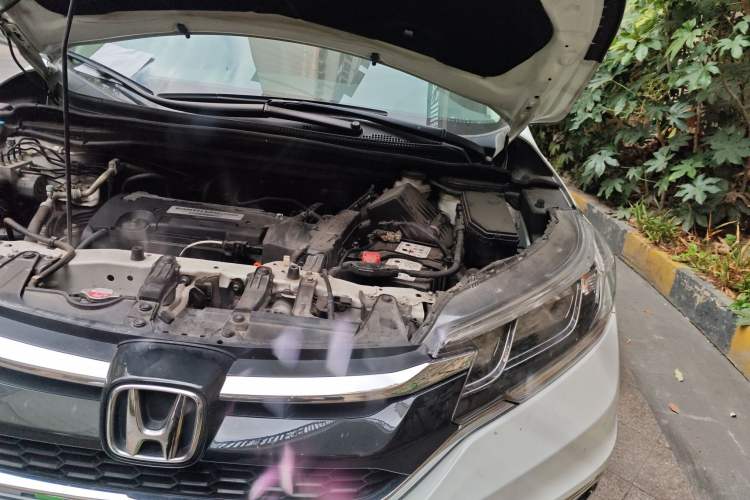 Used Honda CR-V 2015 2.4L two-wheel drive luxury version Engine Bay Left