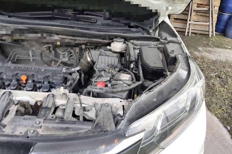 Used Honda CR-V 2015 2.0L two-wheel drive Fashion Edition Engine Bay Left