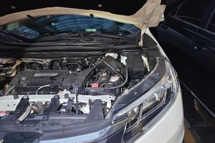 Used Honda CR-V 2015 2.4L two-wheel drive luxury version Engine Bay Left