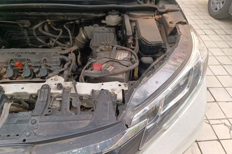 Used Honda CR-V 2015 2.0L two-wheel drive urban version Engine Bay Left