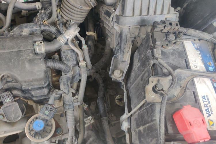 Used Honda CR-V 2015 2.0L two-wheel drive Fashion Edition Engine Bay Left