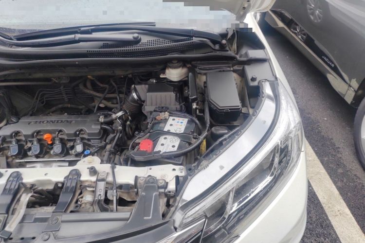 Used Honda CR-V 2015 2.0L two-wheel drive Fashion Edition Engine Bay Left