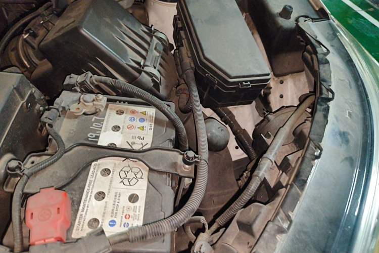 Used Honda CR-V 2015 2.4L Four-Wheel Drive Prestige Edition Engine Bay Left