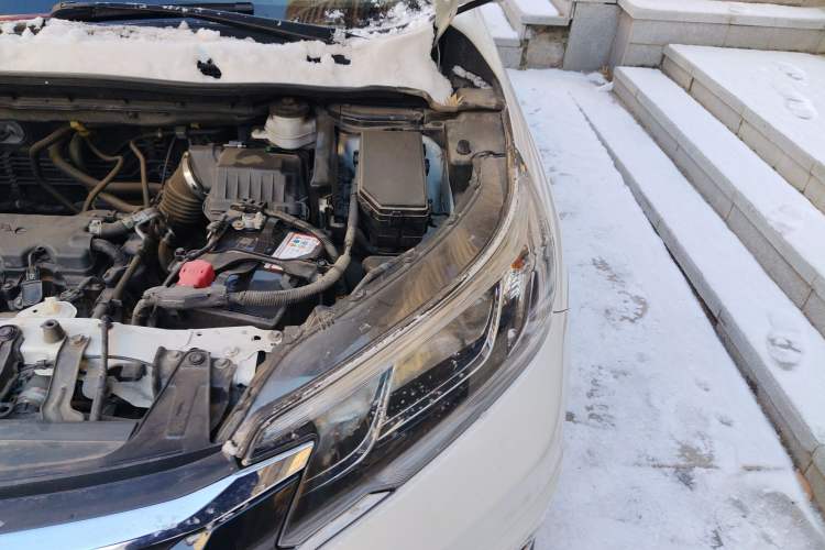 Used Honda CR-V 2015 2.0L two-wheel drive urban version Engine Bay Left