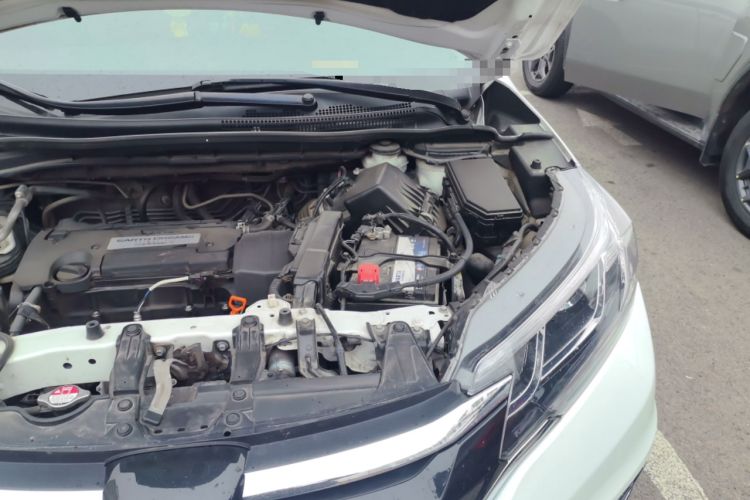 Used Honda CR-V 2015 2.4L two-wheel drive luxury version Engine Bay Left