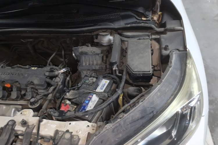 Used Honda CR-V 2015 2.0L Four-Wheel Drive Fashion Edition Engine Bay Left