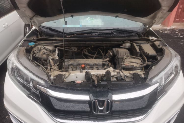 Used Honda CR-V 2015 2.0L Four-Wheel Drive Fashion Edition Engine Bay
