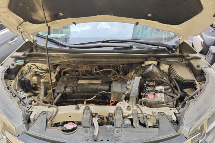 Used Honda CR-V 2015 2.4L two-wheel drive luxury version Engine Bay