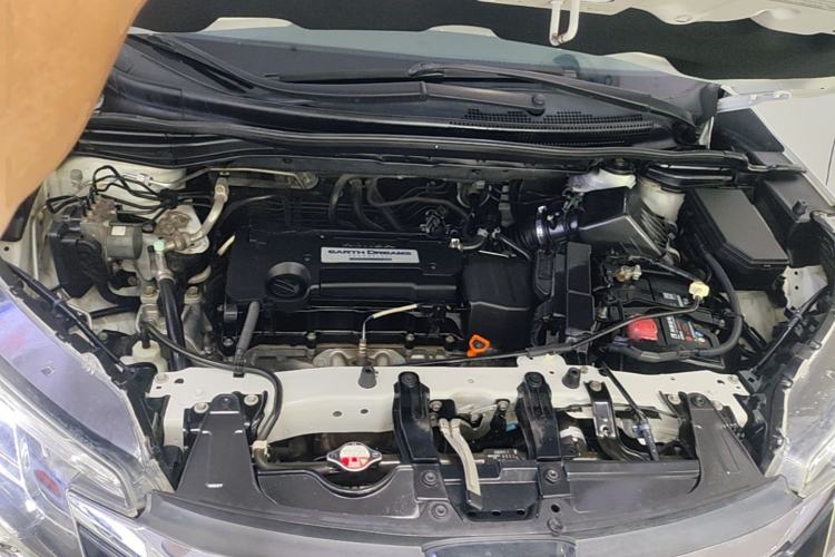 Used Honda CR-V 2015 2.4L two-wheel drive luxury version Engine Bay