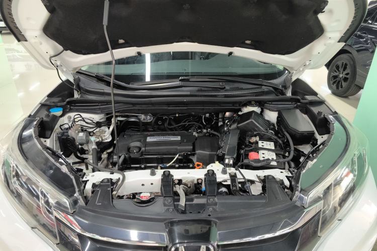 Used Honda CR-V 2015 2.4L four-wheel drive luxury version Engine Bay