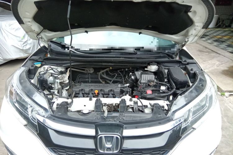 Used Honda CR-V 2015 2.0L two-wheel drive Fashion Edition Engine Bay