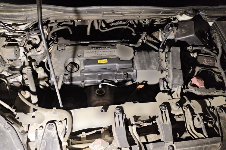 Used Honda CR-V 2015 2.4L two-wheel drive luxury version Engine Bay