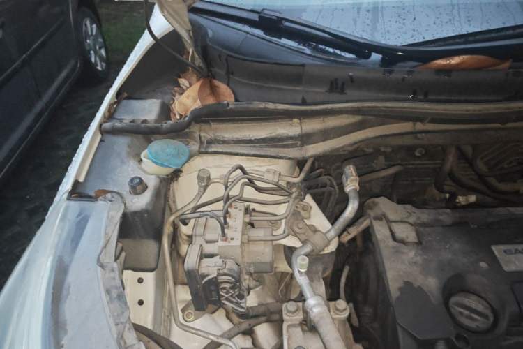 Used Honda CR-V 2015 2.4L two-wheel drive luxury version Engine Bay Right