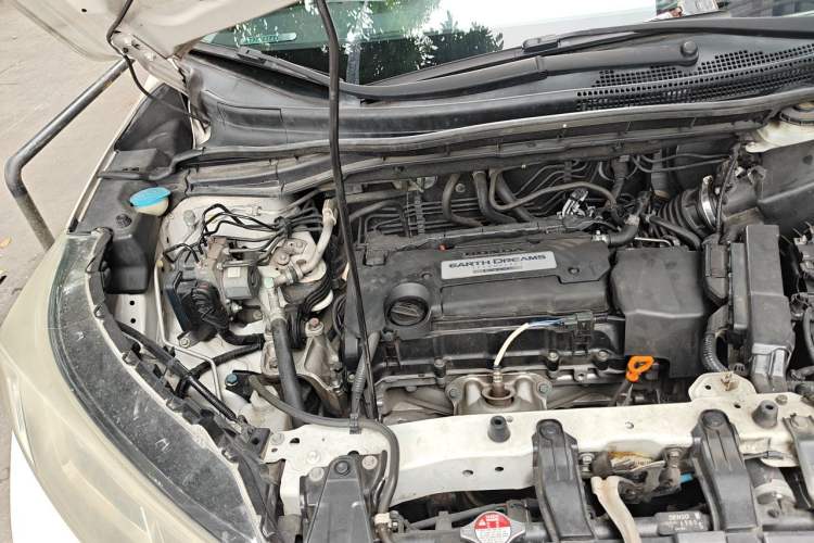 Used Honda CR-V 2015 2.4L two-wheel drive luxury version Engine Bay Right