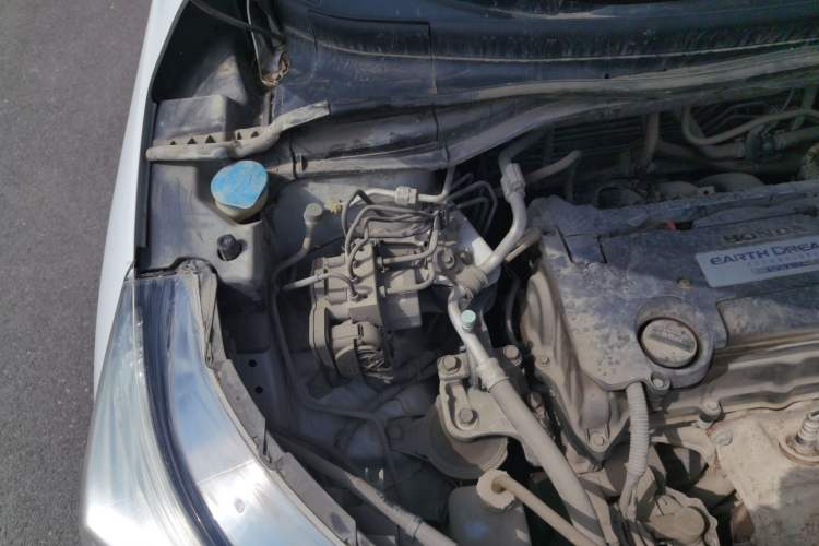 Used Honda CR-V 2015 2.4L two-wheel drive luxury version Engine Bay Right