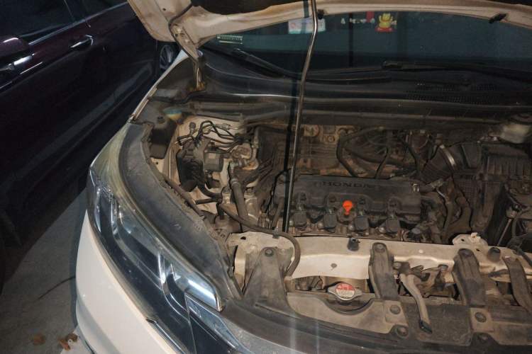 Used Honda CR-V 2015 2.0L two-wheel drive urban version Engine Bay Right