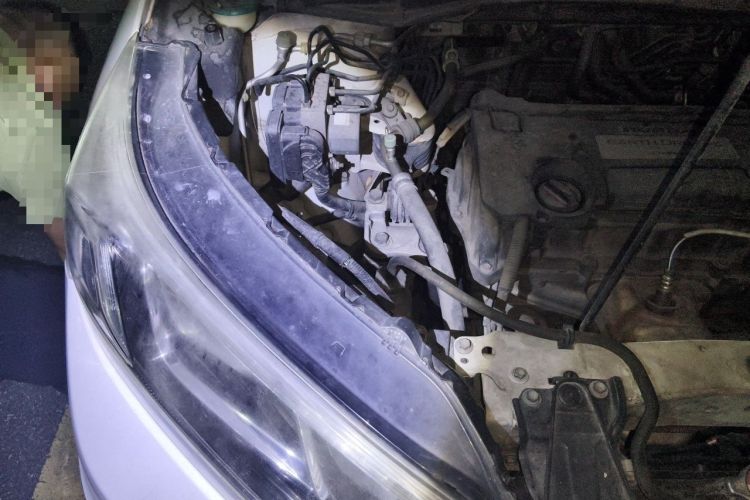 Used Honda CR-V 2015 2.4L two-wheel drive luxury version Engine Bay Right
