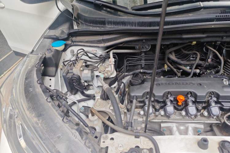 Used Honda CR-V 2015 2.0L two-wheel drive Fashion Edition Engine Bay Right
