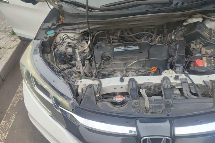 Used Honda CR-V 2015 2.4L two-wheel drive luxury version Engine Bay Right