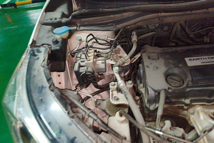 Used Honda CR-V 2015 2.4L Four-Wheel Drive Prestige Edition Engine Bay Right