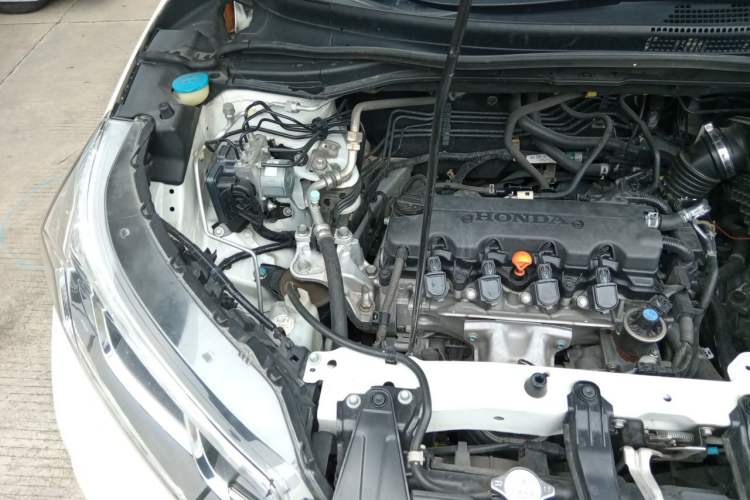 Used Honda CR-V 2015 2.0L two-wheel drive Fashion Edition Engine Bay Right