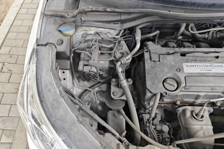 Used Honda CR-V 2015 2.4L two-wheel drive luxury version Engine Bay Right