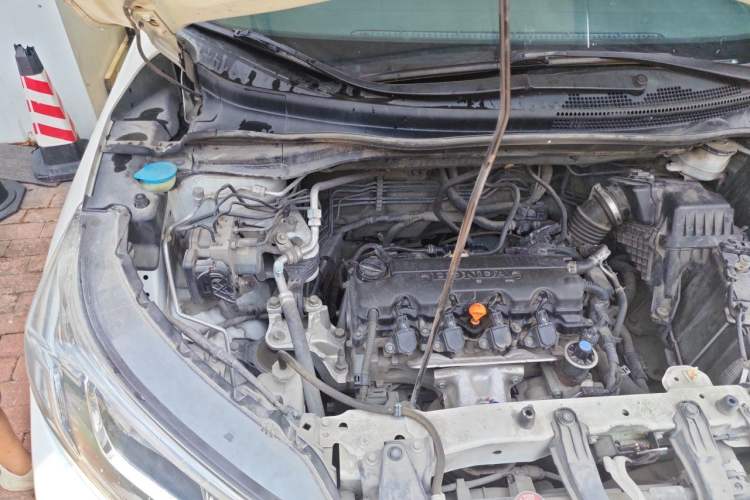 Used Honda CR-V 2015 2.0L two-wheel drive Fashion Edition Engine Bay Right