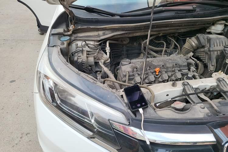 Used Honda CR-V 2015 2.0L two-wheel drive Fashion Edition Engine Bay Right