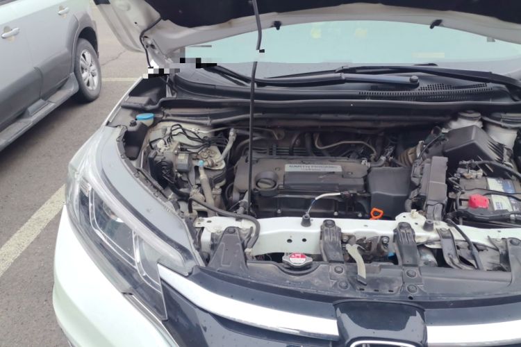 Used Honda CR-V 2015 2.4L two-wheel drive luxury version Engine Bay Right