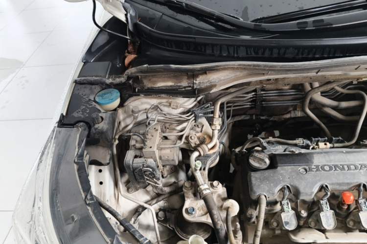 Used Honda CR-V 2015 2.0L two-wheel drive Fashion Edition Engine Bay Right