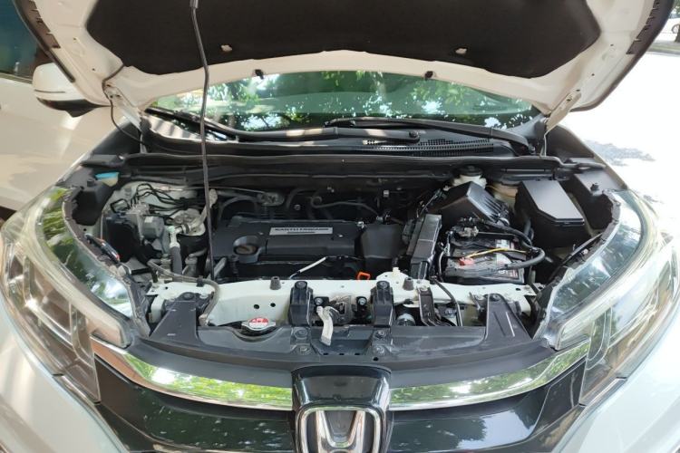 Used Honda CR-V 2015 2.4L two-wheel drive luxury version Engine Bay