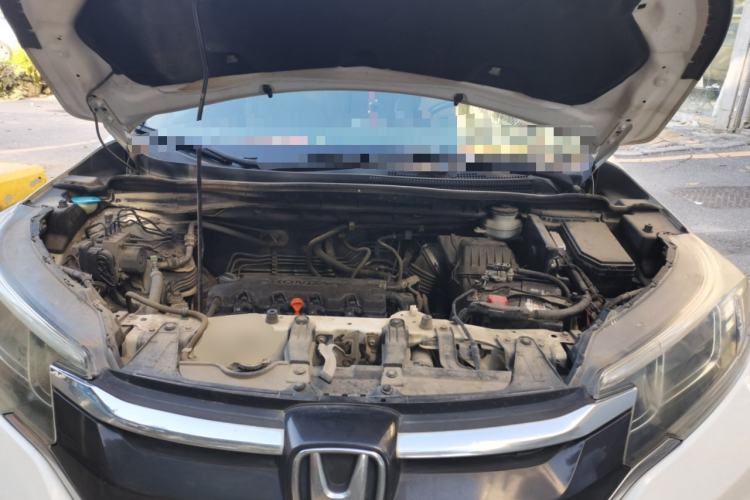 Used Honda CR-V 2015 2.0L two-wheel drive Fashion Edition Engine Bay