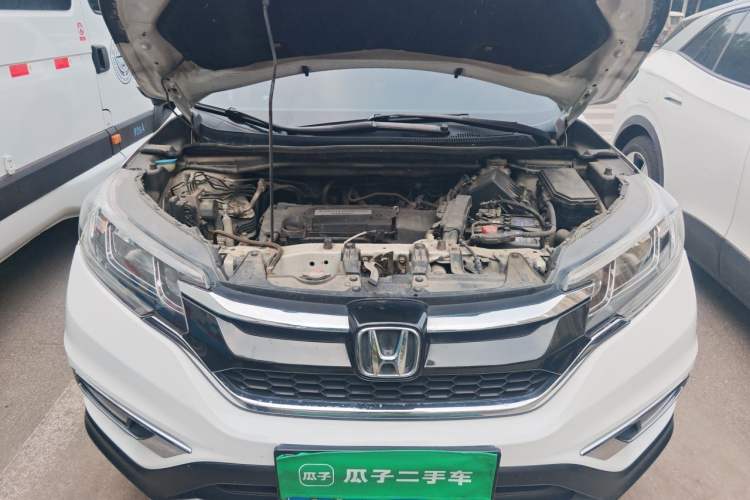 Used Honda CR-V 2015 2.4L two-wheel drive luxury version Engine Bay