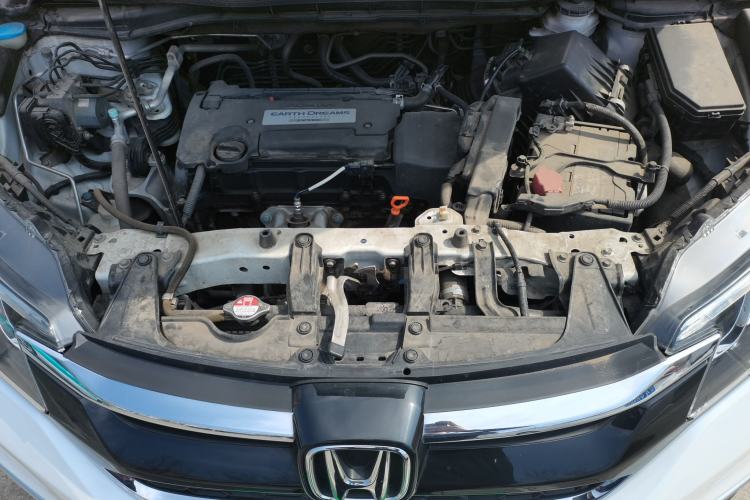 Used Honda CR-V 2015 2.4L two-wheel drive luxury version Engine Bay