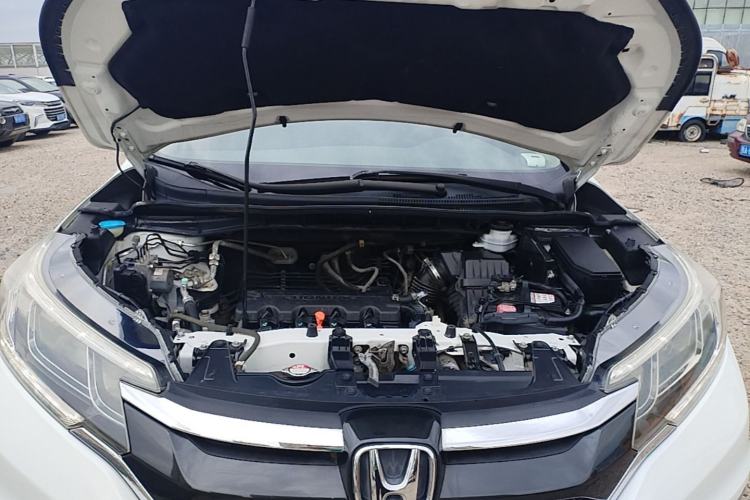 Used Honda CR-V 2015 2.0L two-wheel drive Fashion Edition Engine Bay